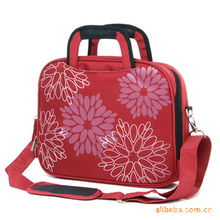 義烏市桂冠箱包 專業(yè)箱包加工服務(wù)，打造品質(zhì)與創(chuàng)新的完美結(jié)合